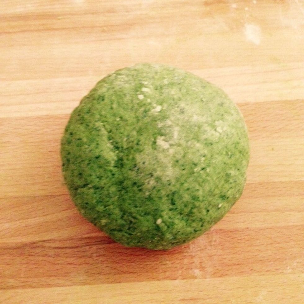 Green dough is ready, wrap in film and set aside.