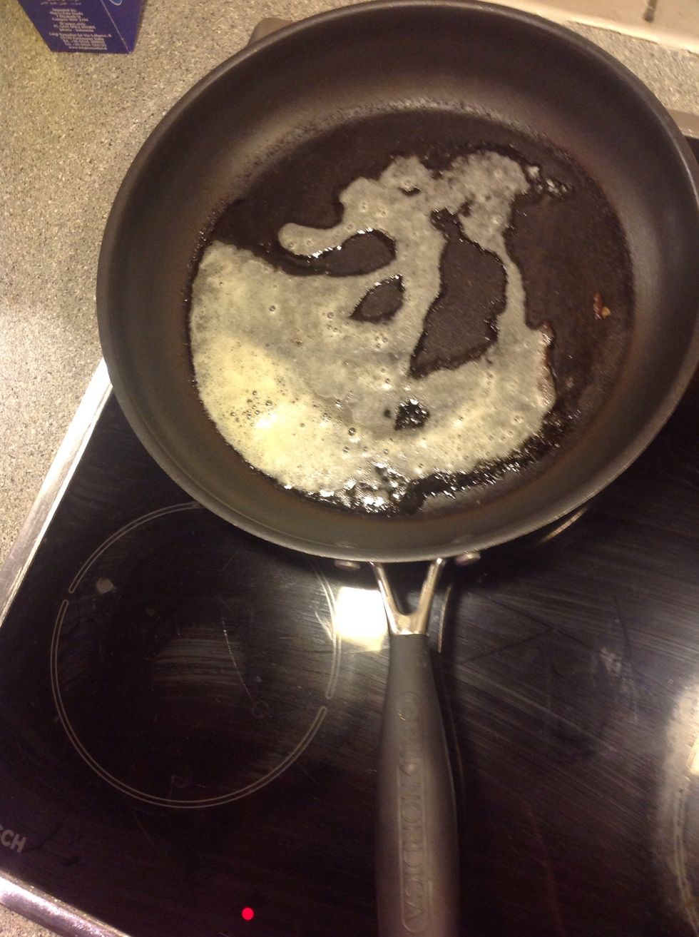 H\u00e4ll p\u00e5 sm\u00f6r Pour On butter