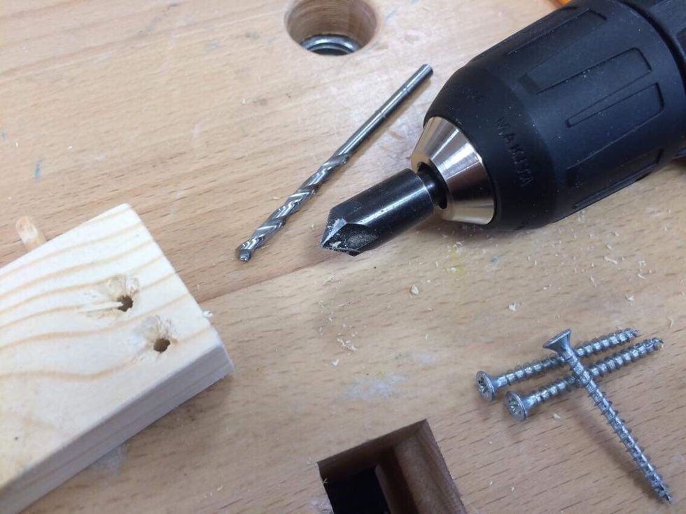 H\u00e4mta skruv 4,2x41/29