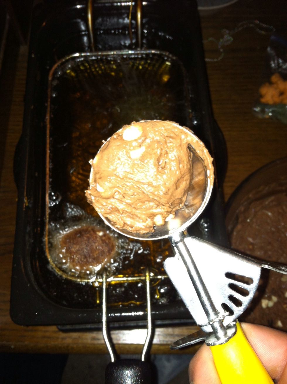 Half way scoop