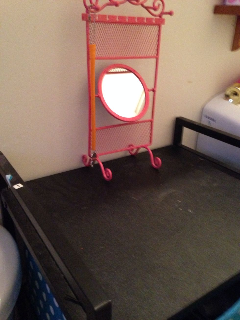 Hang it up, and you have no more tangles!