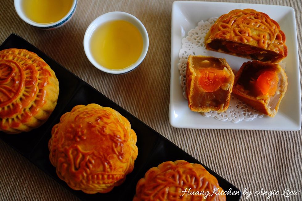 Happy Mid-Autumn Festival to everyone celebrating the occasion! Enjoy!