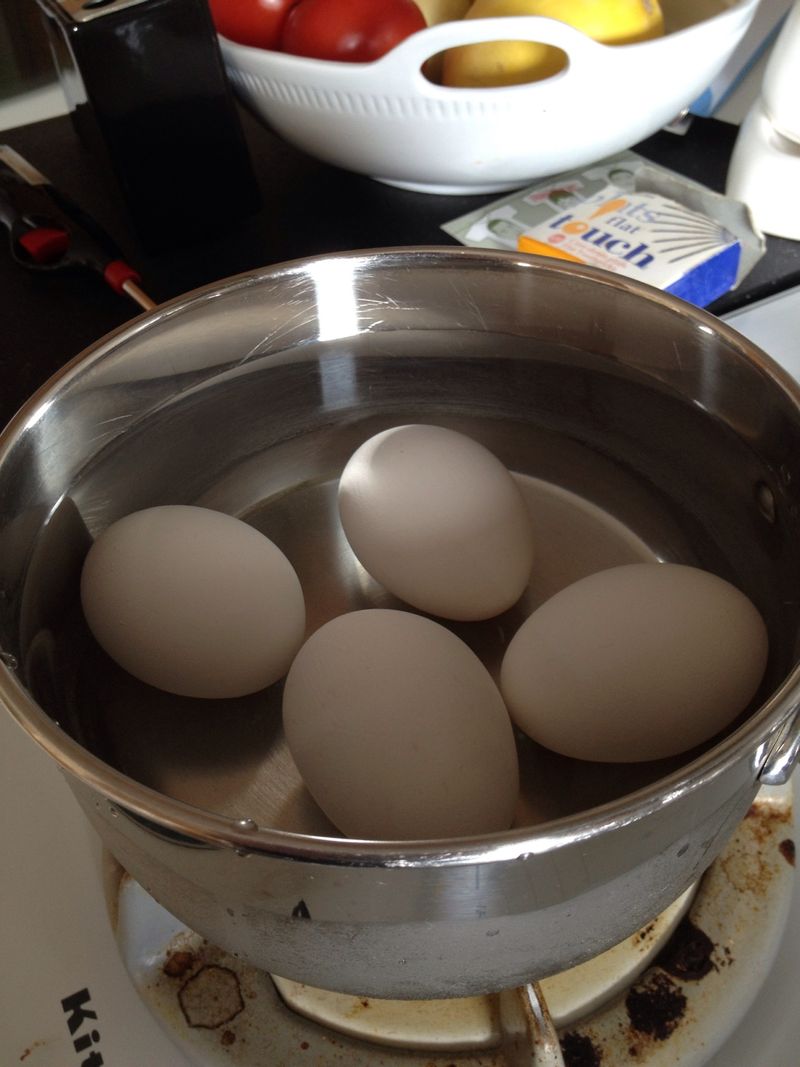 How to peel hardboiled eggs perfectly using lung power! - B+C Guides