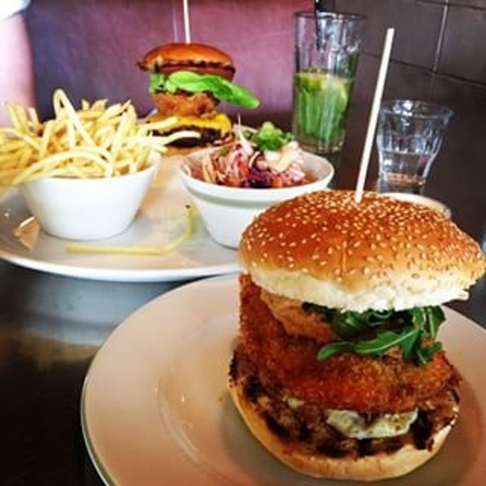 Have 3 hours shopping then stop at 12.00 for lunch! Great places to go for lunch are GBK, Giraffe, Pizza Hut, Nandos or TGI Fridays!