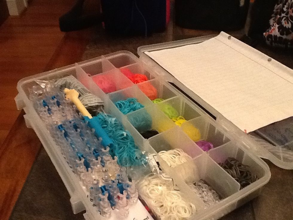 Have a kit or any color rubberbands