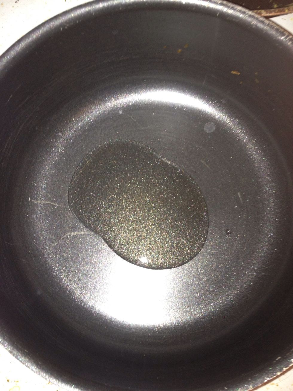 Heat 1.5 tsp oil over medium-high heat.