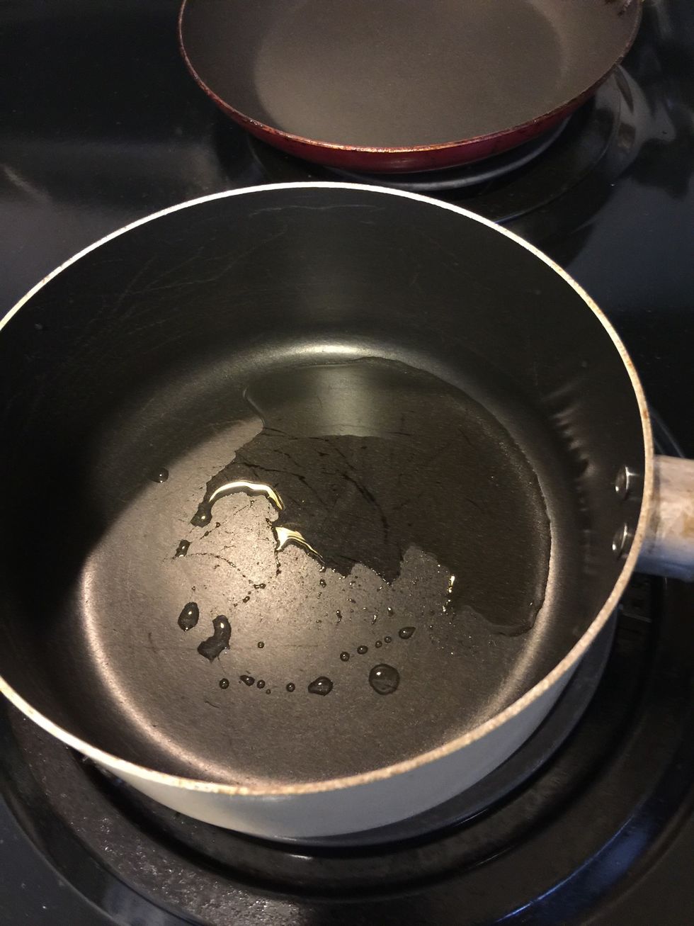 Heat 2 tsp oil in a pan