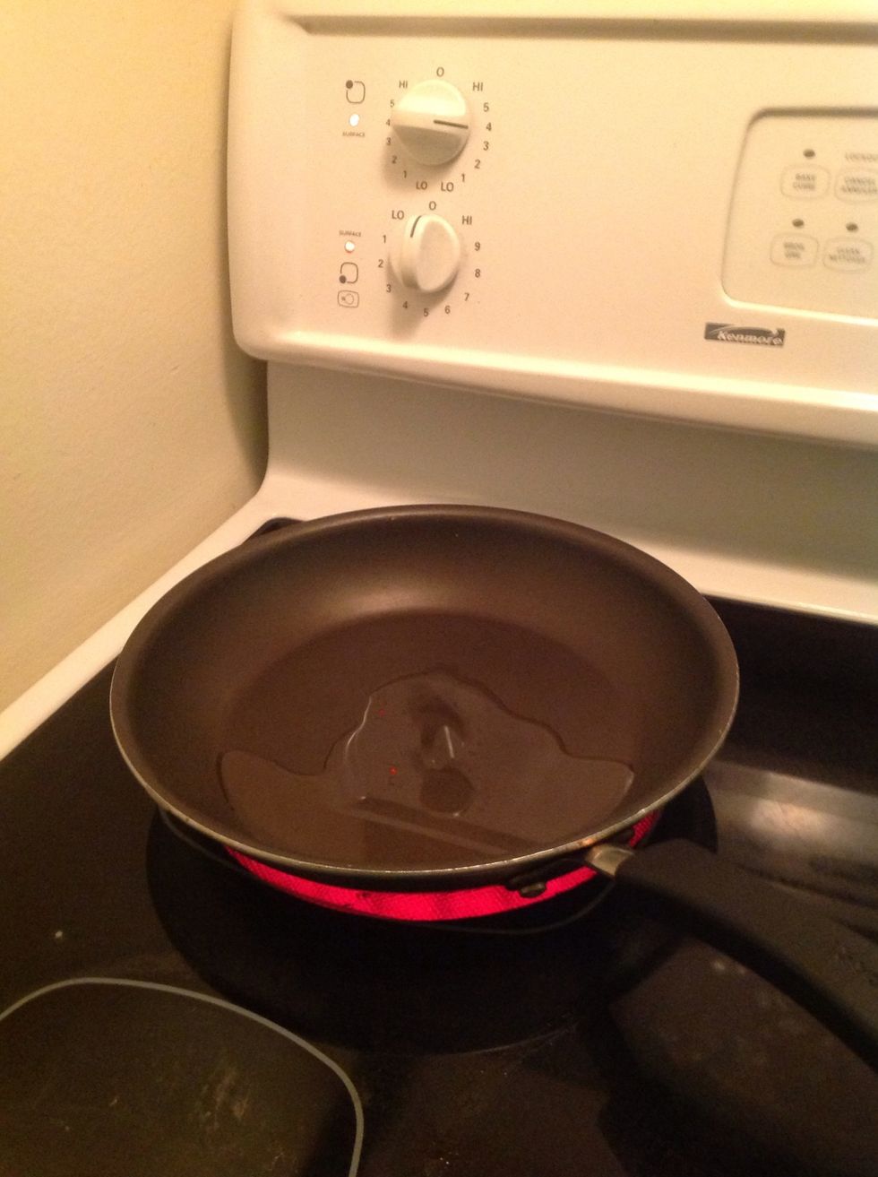 Heat a large frying pan with 3 Tbsp of vegetable oil over medium to high heat. Wait until the oil heats up and you are ready to rock and roll.