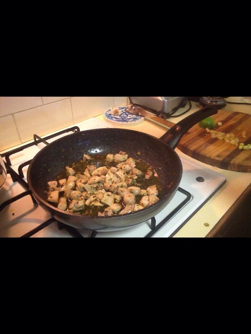 Heat a tablespoon of olive oil in a pan and slowly add the chicken. Once cooked add to a pan on low heat. Add apple to the cooked chicken then squeeze in half your lime and ensure coverage of the meat