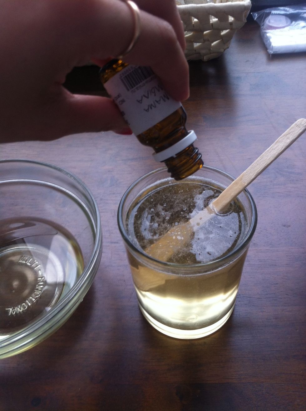 Heat both oil wax mixture and aloe vera water in the microwave until the wax fully melted and the water is lukewarm. Add calendula extract to aloe vera mixture. Mix well.