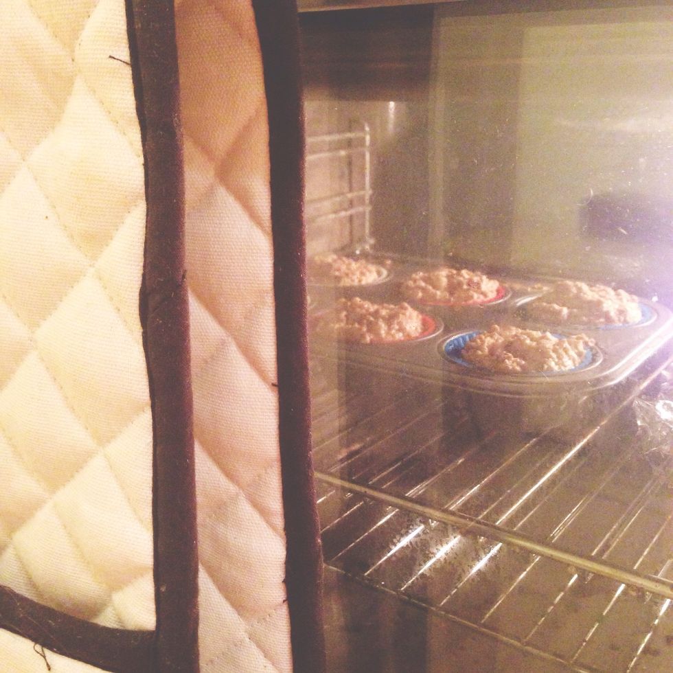 Heat for 12-15 mins on 175 degrees celcius (or until golden).