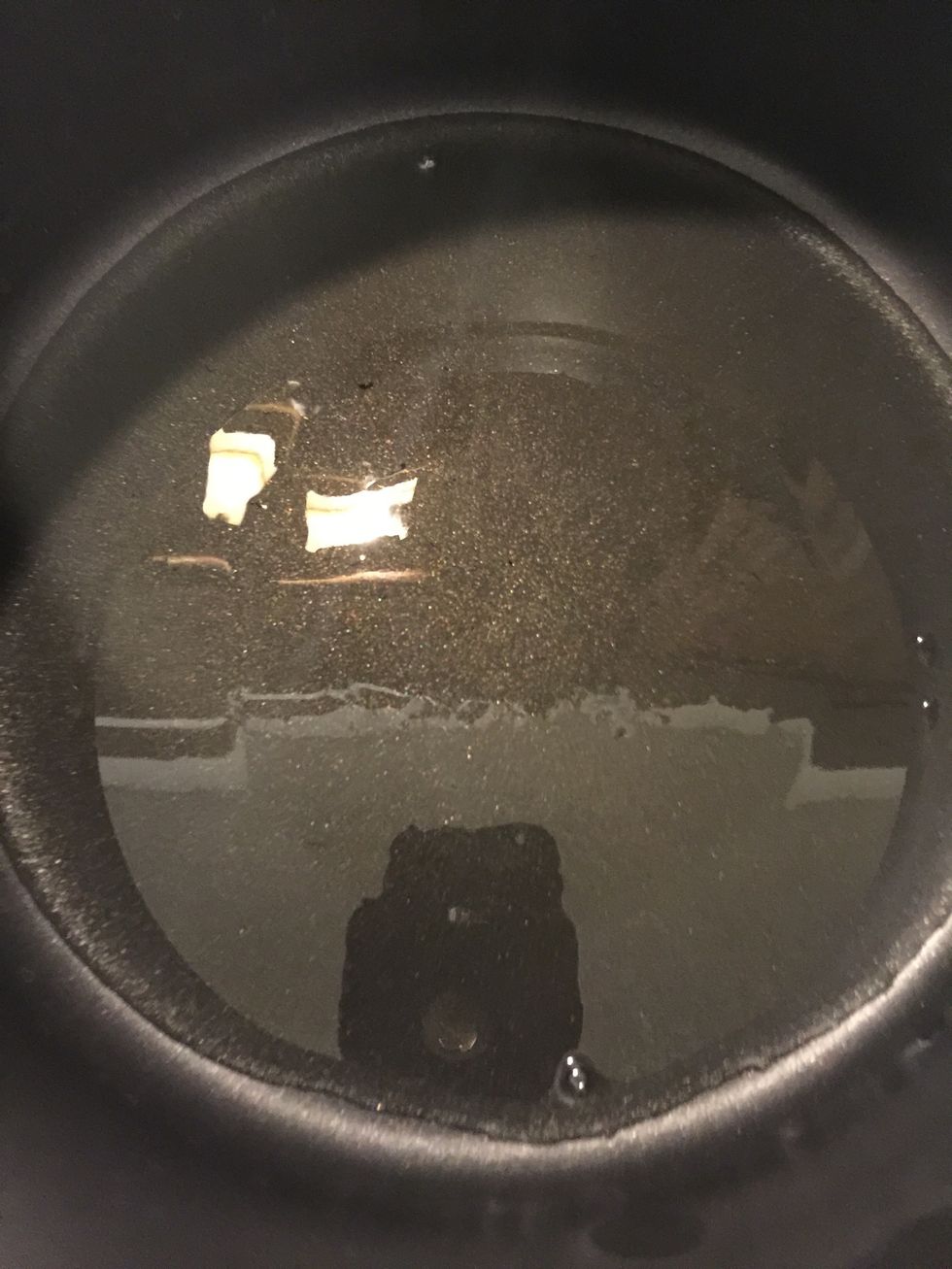 Heat oil in a big bottom pot.