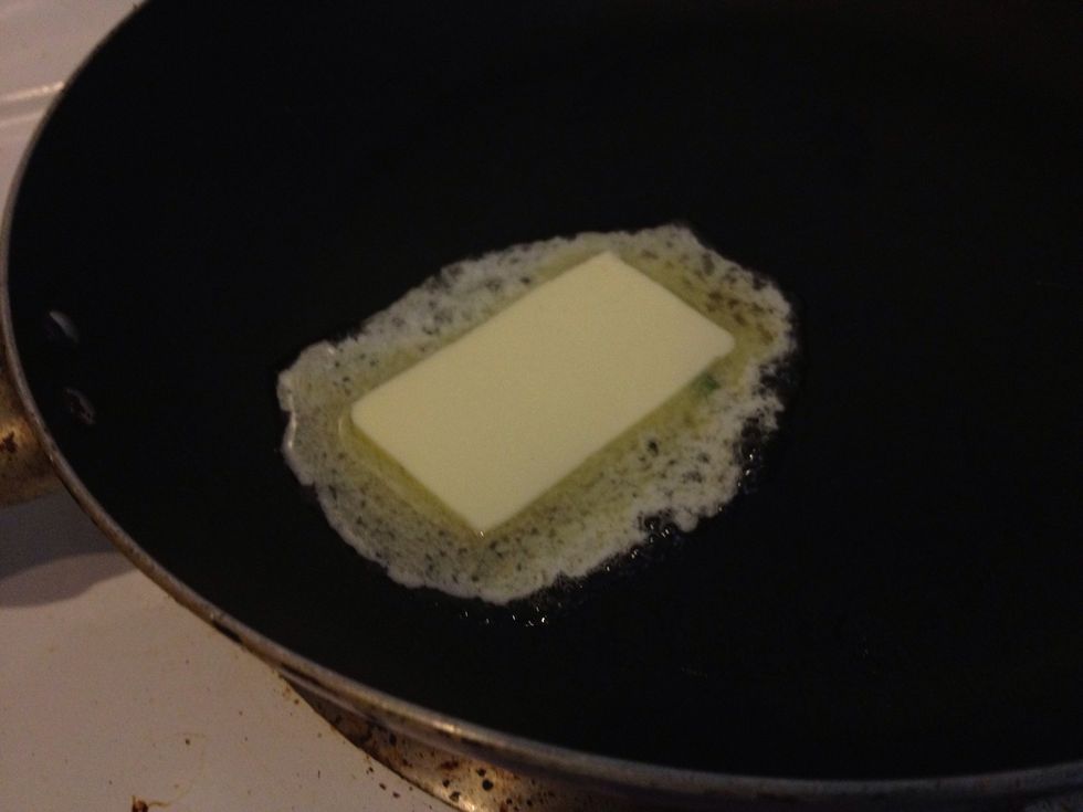 Heat pan on high for 2 min. Now turn down heat to med-high. Melt the butter and add the spring mix to it