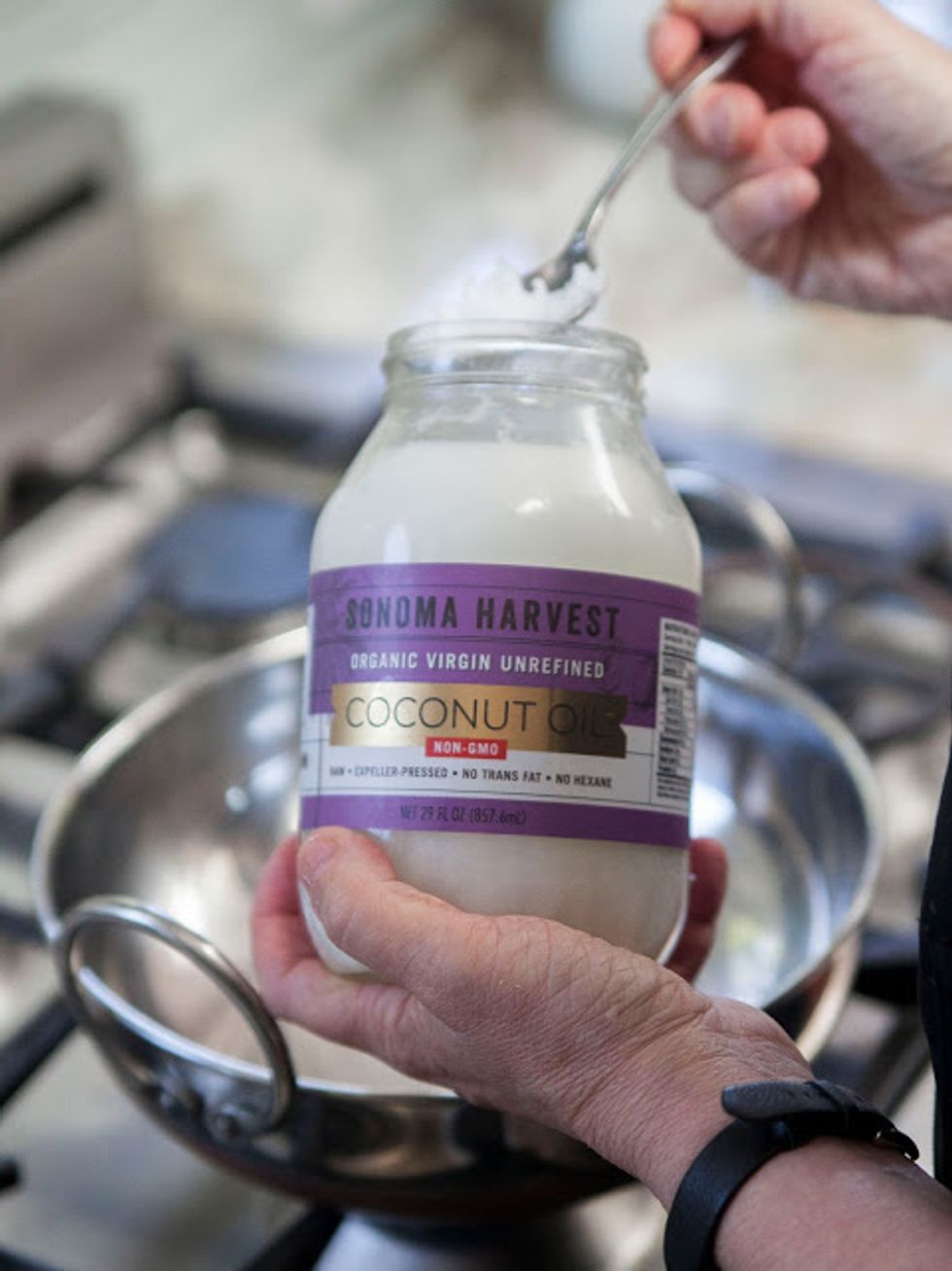 Heat the oil in a skillet or kadhai on medium high heat.