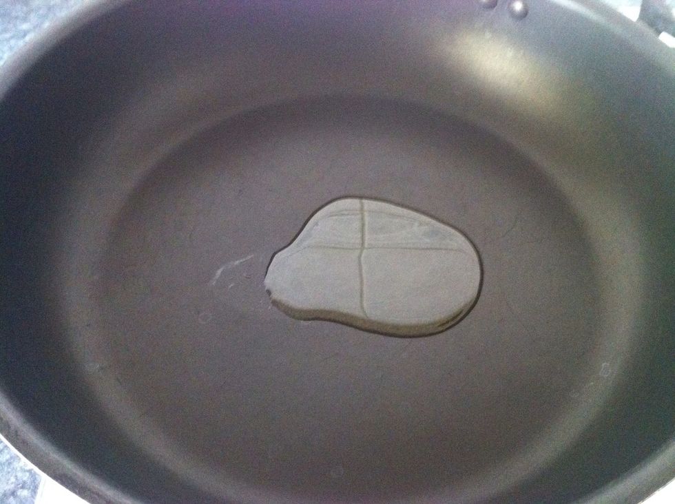 Heat the oil. You do not need any more oil than 1 tablespoon as lamb is a fatty meat.