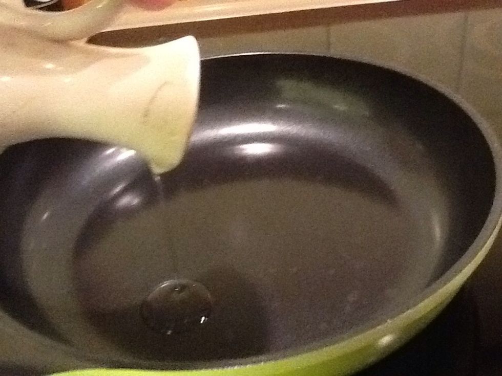 Heat the pan and add the oil!