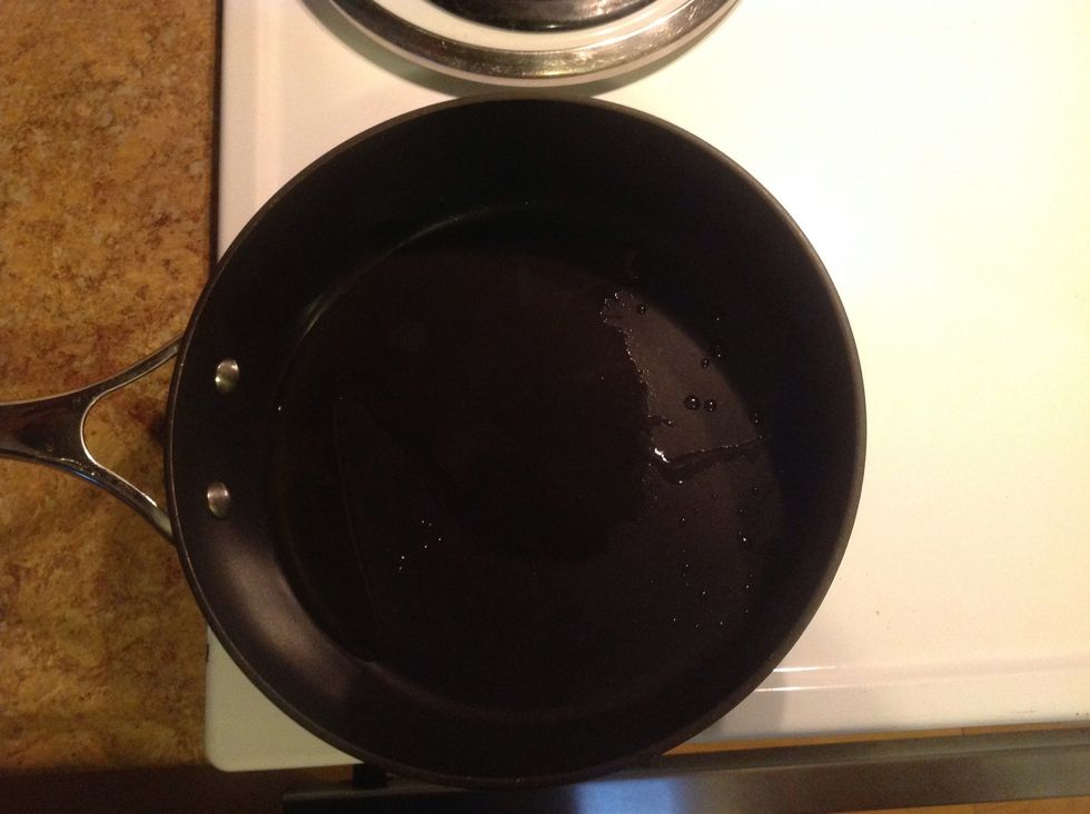 Heat up 2 tablespoons of extra virgin olive oil on medium heat