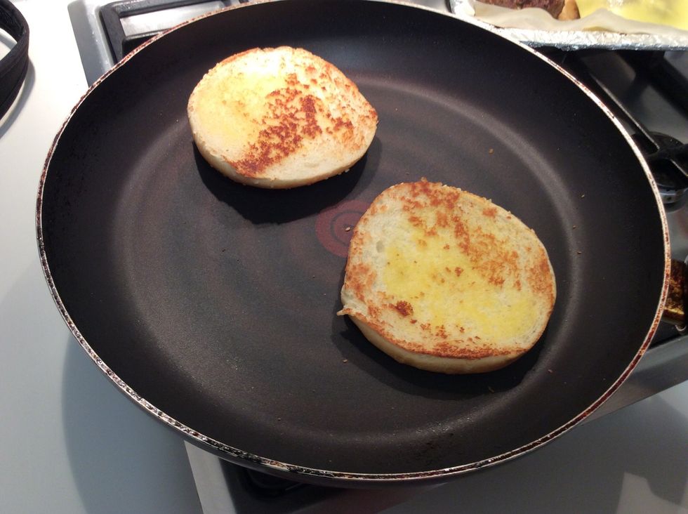 Heat up a pan and don't add any oil. Place the buns into the pan for a couple minutes until golden brown