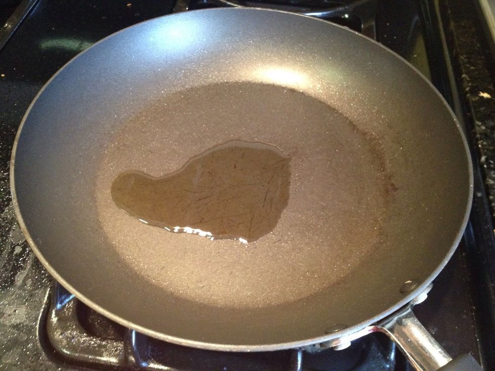 Heat up oil in a pan.