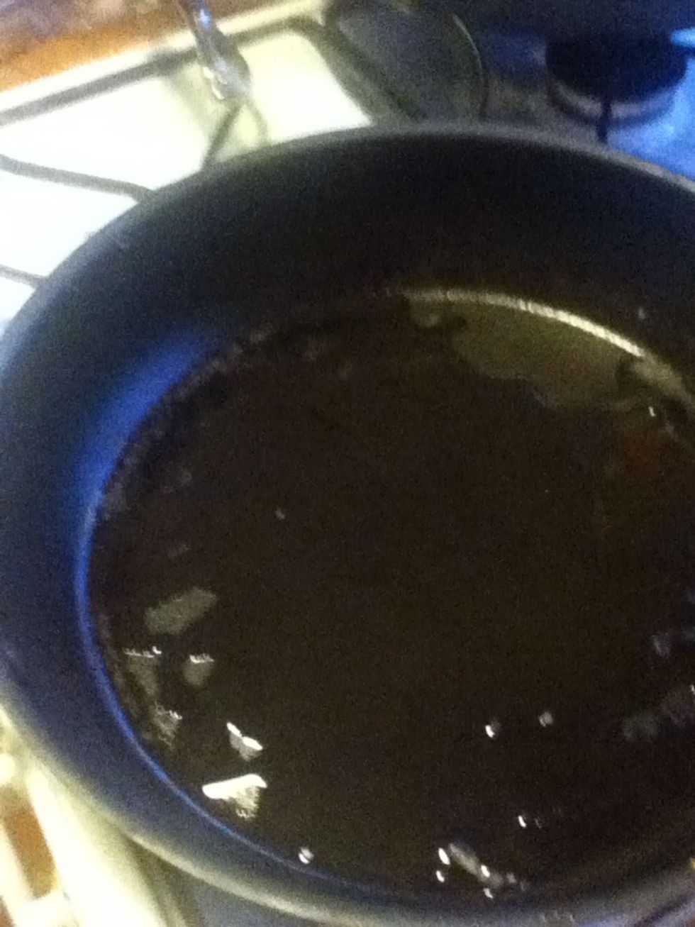 Heat up pan with oil