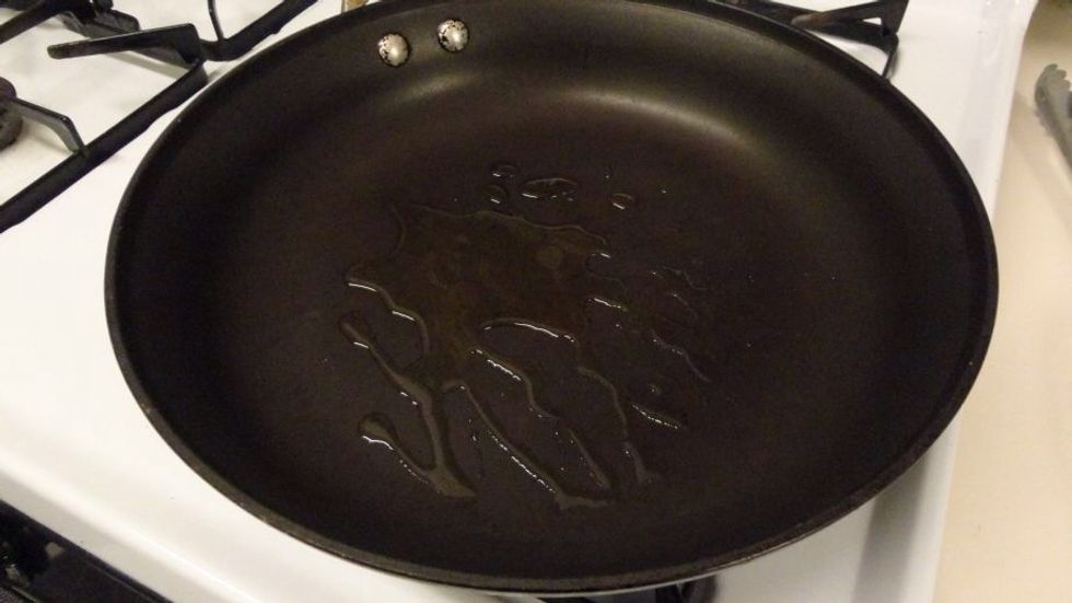 Heat your pan to medium-high heat and add 1 1/2 tbsp of olive oil.