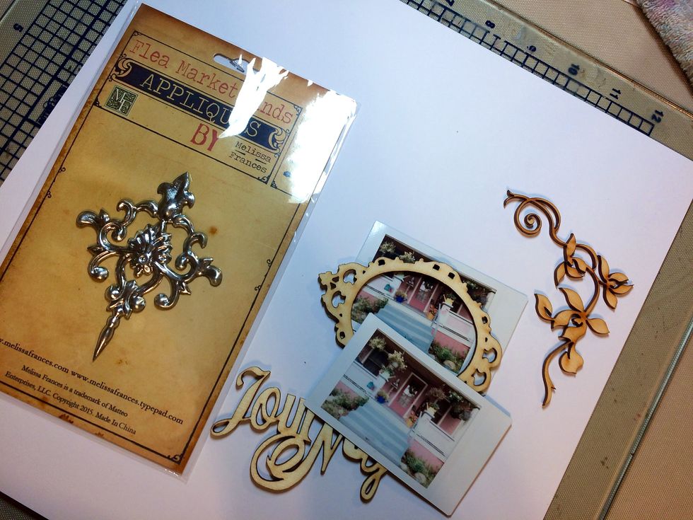 Hello! I'm getting ready to make a layout of this picture I took of a house I saw while I was in Iowa. I thought it was so cute! I'm using Art Anthology and Melissa Frances products today.