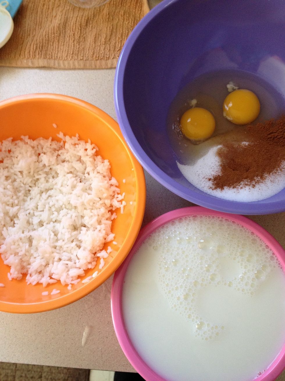 Here are all of the ingredients! Also, preheat the oven to 325 F