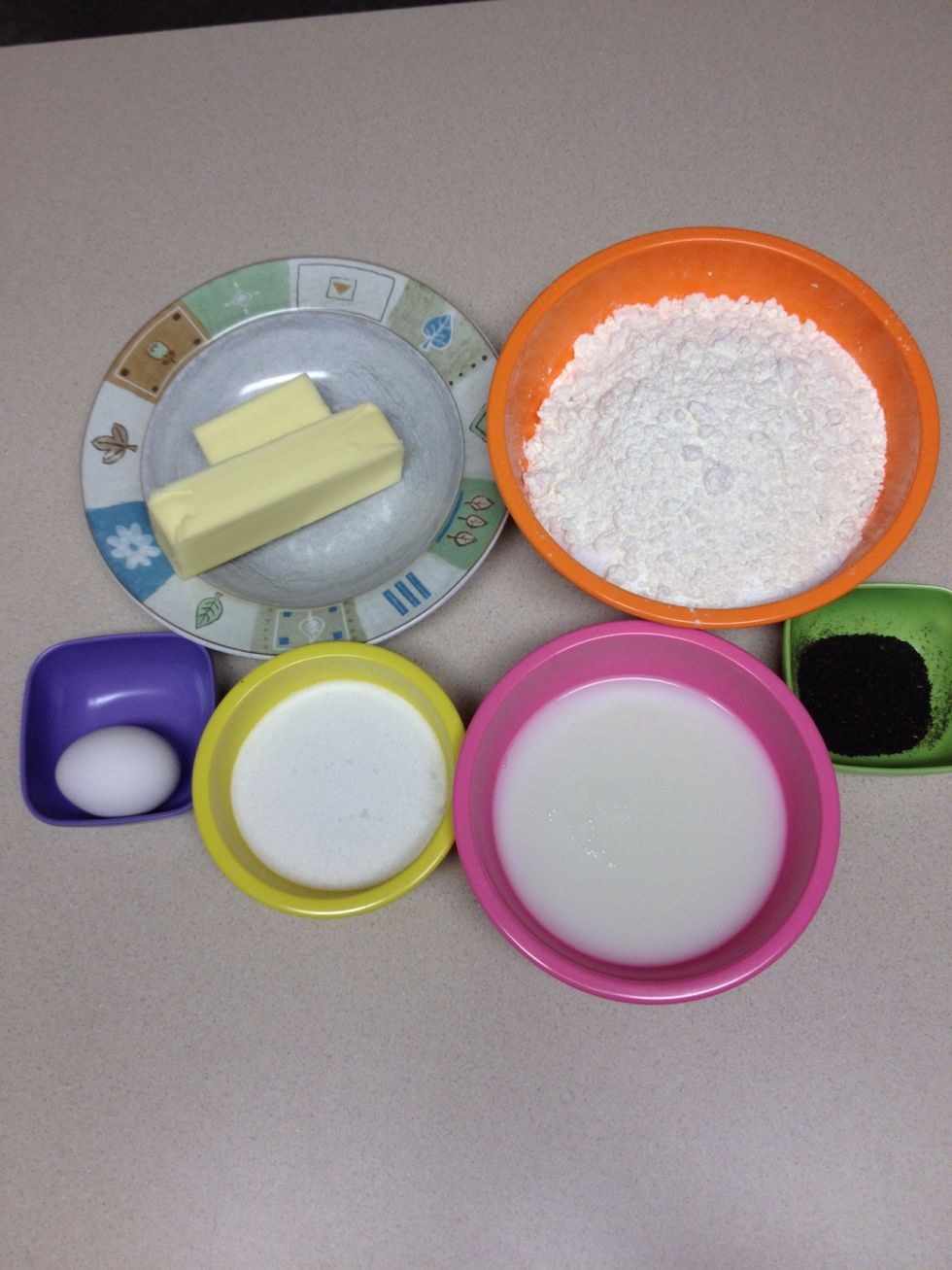 Here are all of the ingredients! The butter must be very cold. Preheat your oven to 400 F