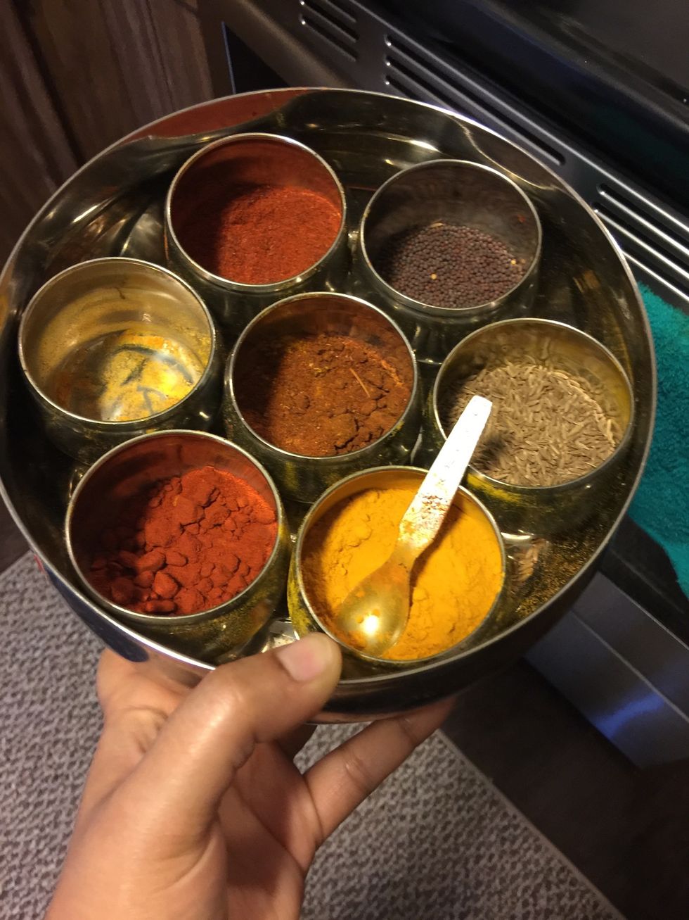Here are my spices. However i will only be using turmeric powder.