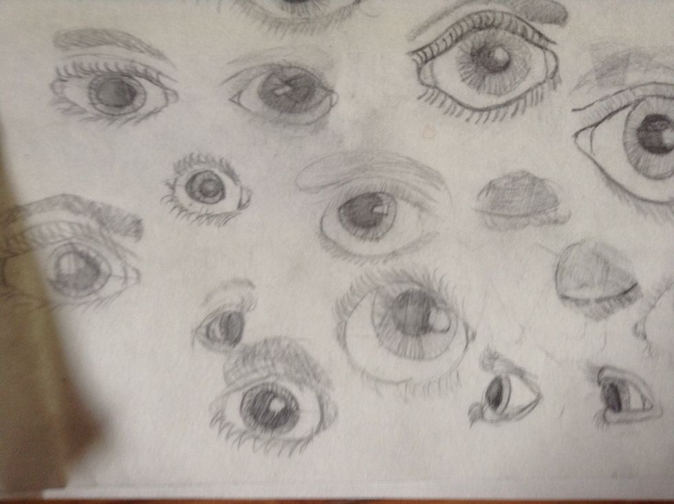 Here are some eyes I drew earlier!!