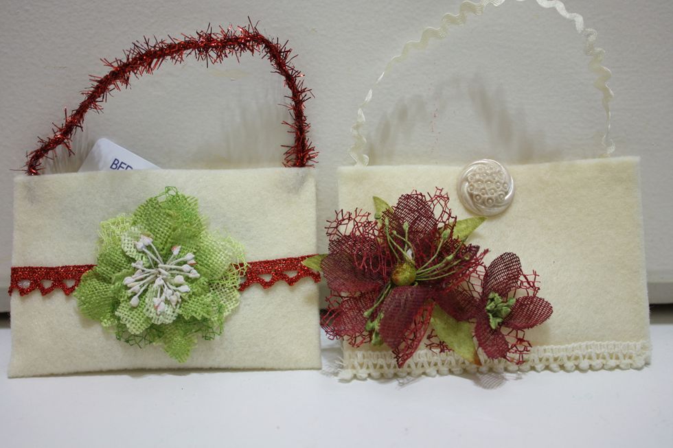 here are some pics. Petaloo Flowers are available online, just google them or Visit Petaloo.com to find a retailer