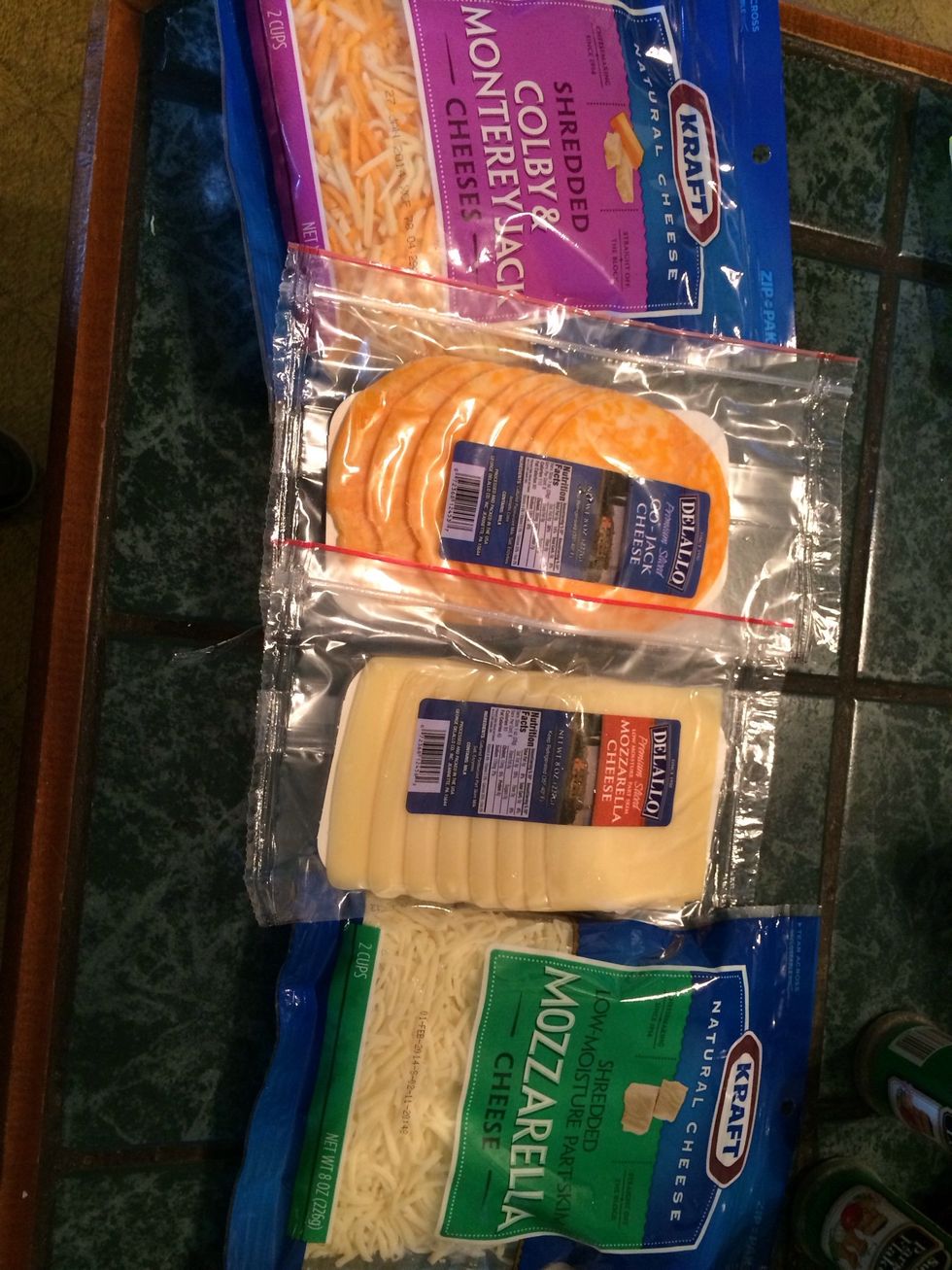 Here are the brands of cheese I chose. Dellalo slices and kraft shredded.