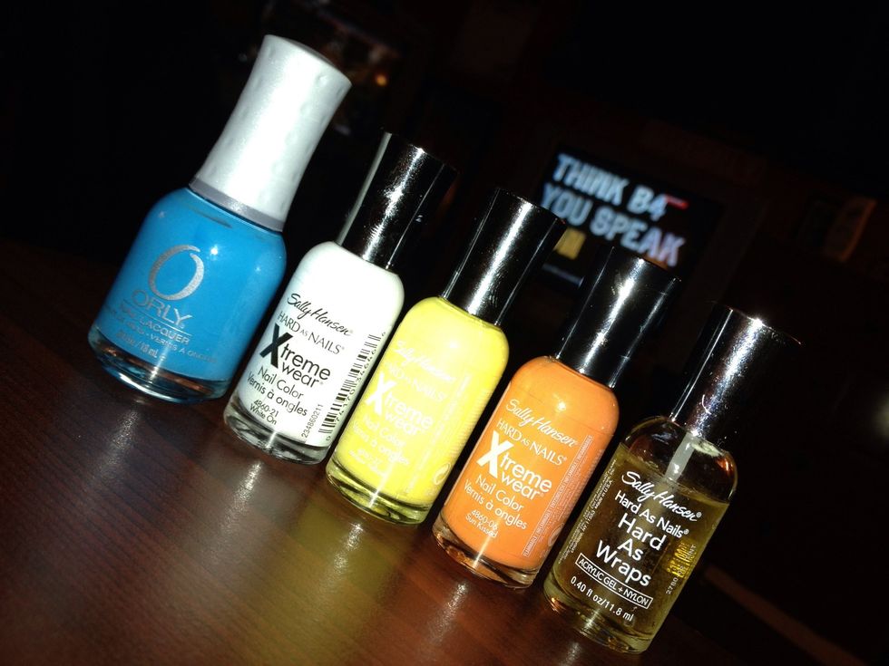 Here are the colors I used, and the clear coat. The white was used for striping