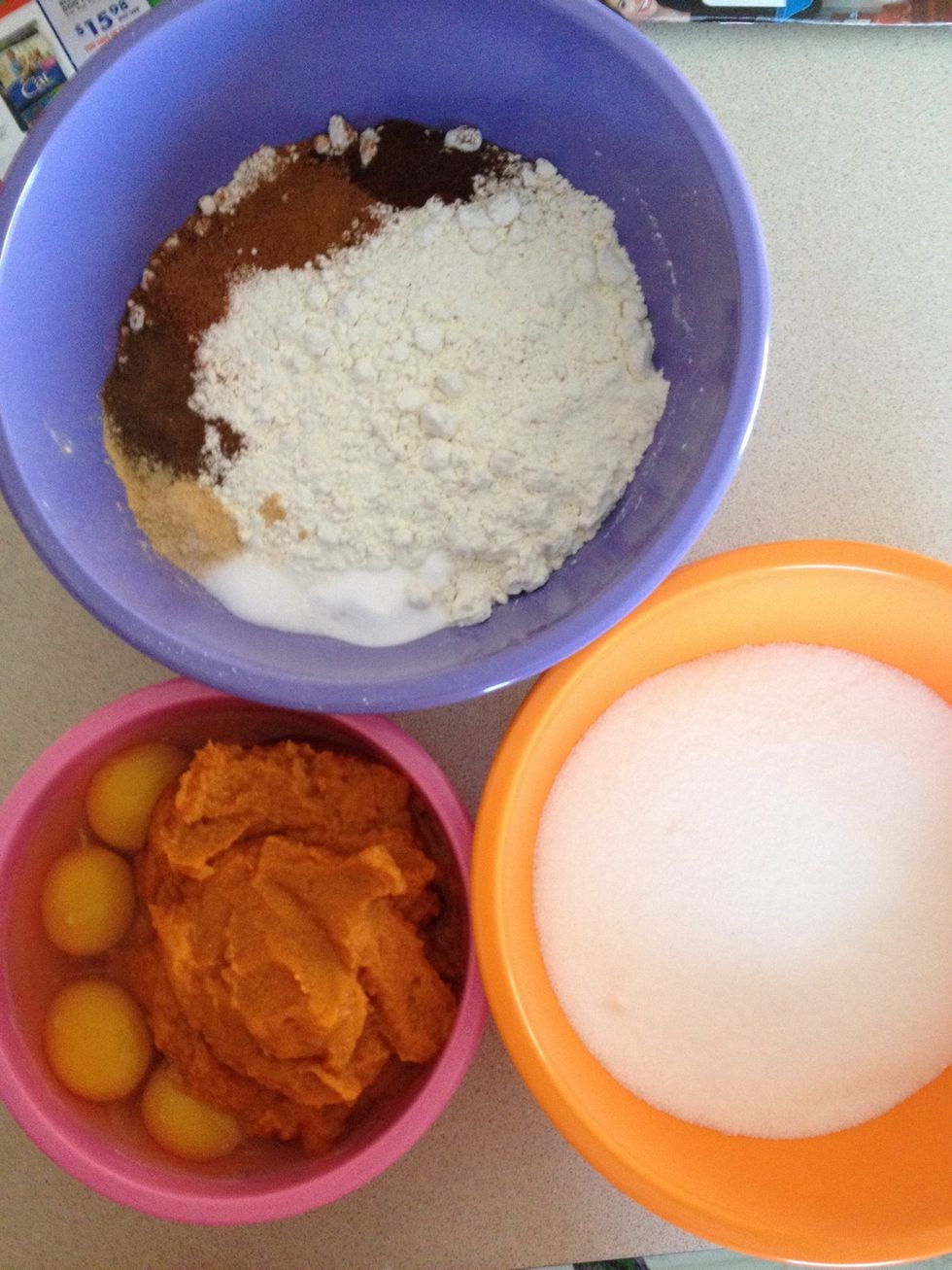 Here are the ingredients for the muffins! Preheat oven to 350 F