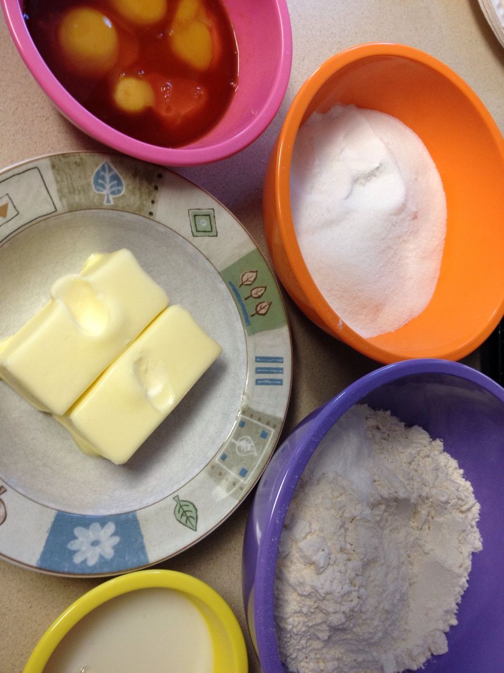 Here are the ingredients (the milk got cut out of the picture). Set oven to 350 F