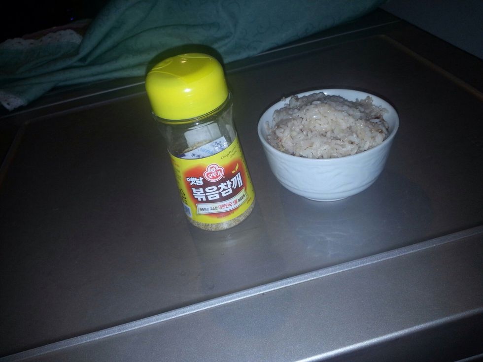 Here are the two more ingredients - sesame seed, and a rice