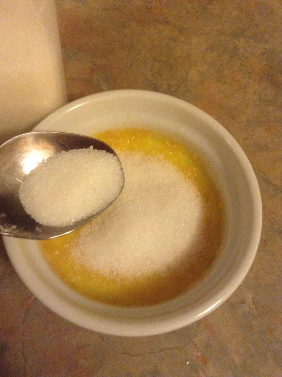 Here comes the fun part! \u2014Making the caramelize sugar crust\u2014 Firstly you sprinkle some sugar on the Cr\u00e8me Br\u00fbl\u00e9e.