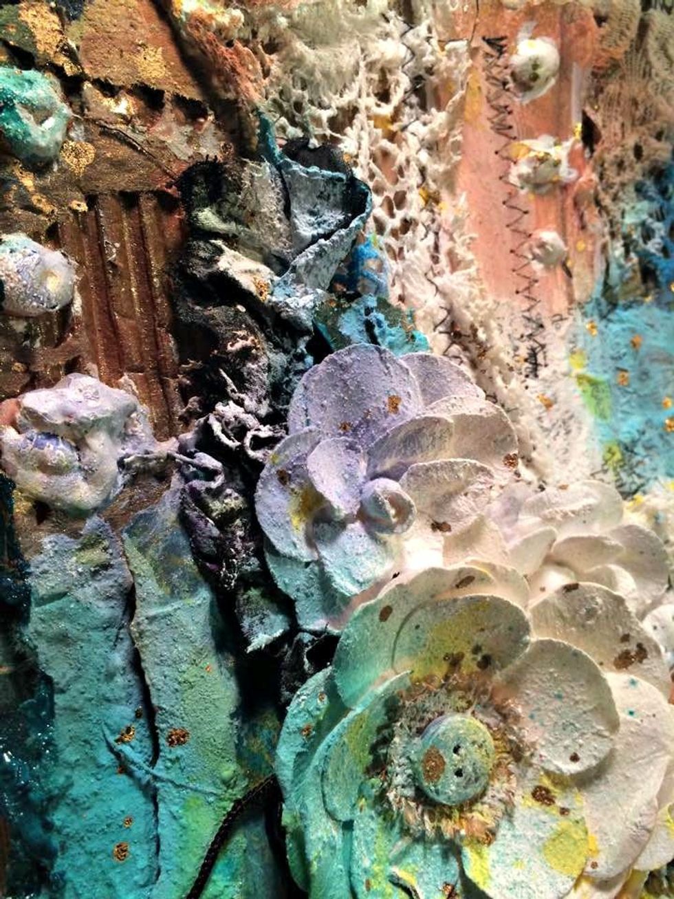 Here I am bringing the color in from the outside edge onto the edges of the flowers. Ink Spot, Waimea Bay, Peacock Feathers, and some splatters of Glorious. It's like an Ombre affect. Light blending