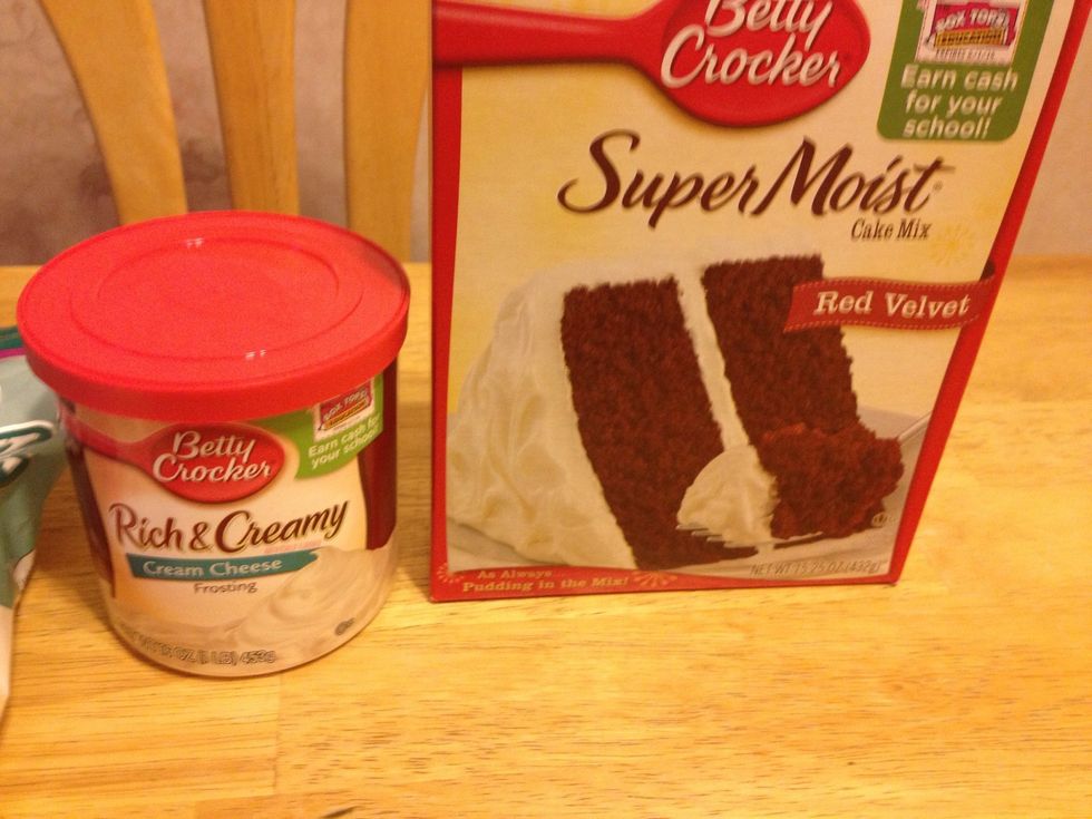 Here I used Betty Crocker red velvet. I used cream cheese as the frosting. Now I you do not like cream cheese frosting, this frosting did not taste like cream cheese. More like vanilla frosting.\ud83d\ude03