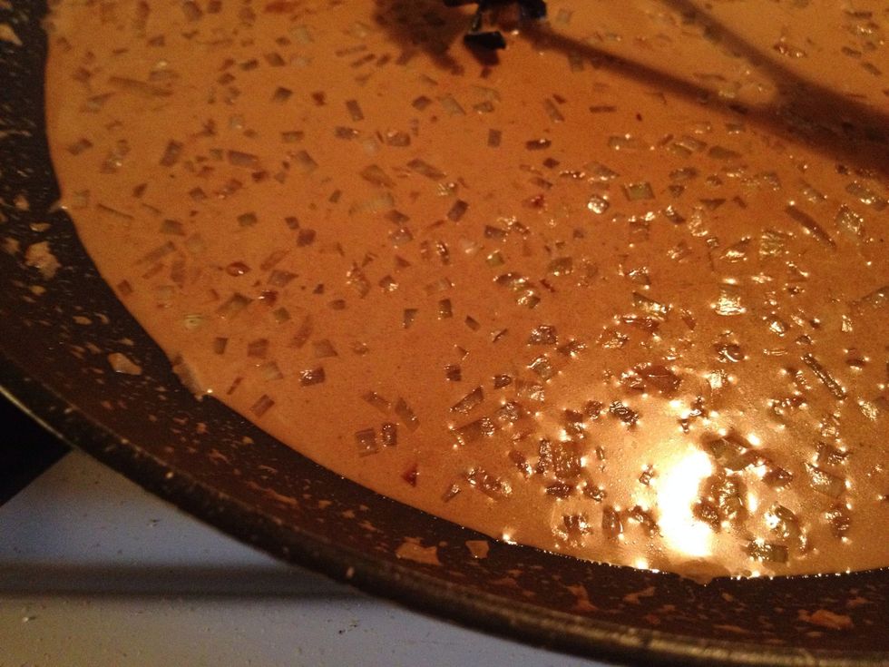 Here I've added the sauce coloring, I took a little bit too much...