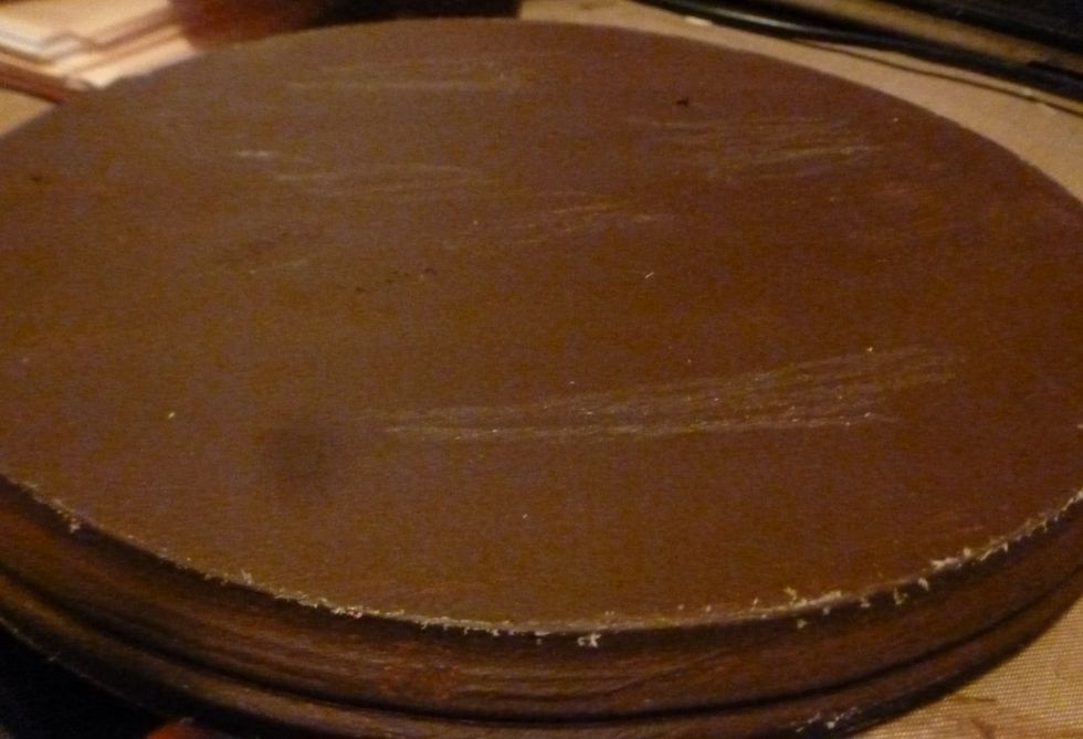 Here is a close up of where I randomly rubbed on the wax. I like to go around the outer edges as well.