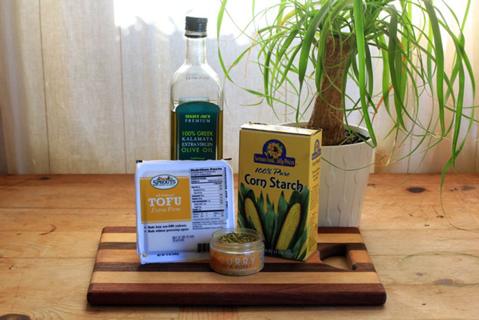 Here is everything that you will need. The curry blend is available at www.worldseasonings.com and get 20% off if you use the code "SNAPGUIDE" at the checkout.