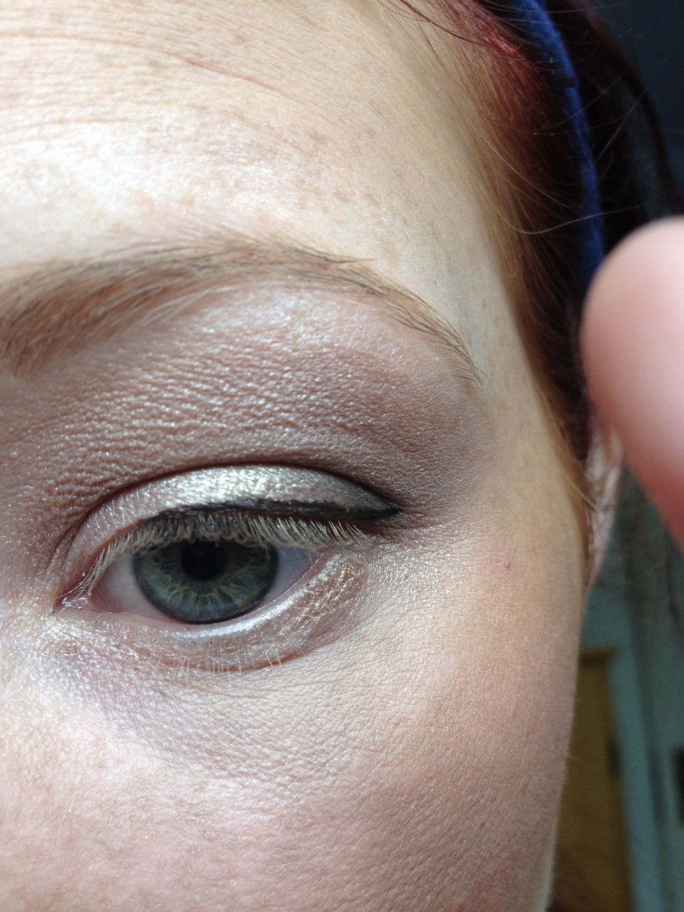 Here is how I apply my eyeliner. I begin at the start of my pupil and drag it out in small strokes