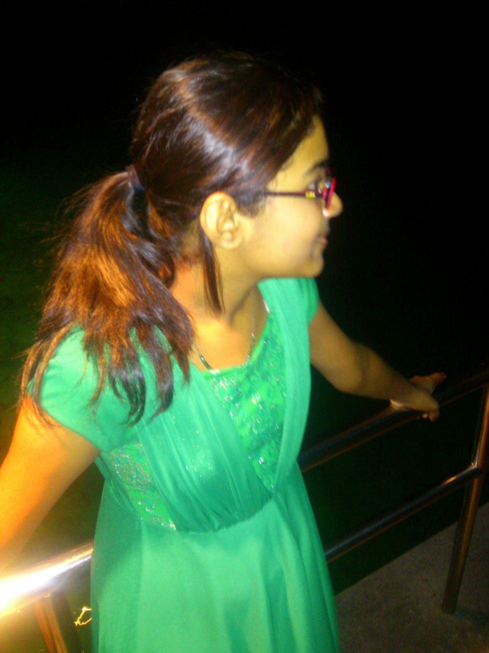 here is me wearing that lipstick... sorry that i couldnt get a pic of the shade it is now... love... prinxexxx :)