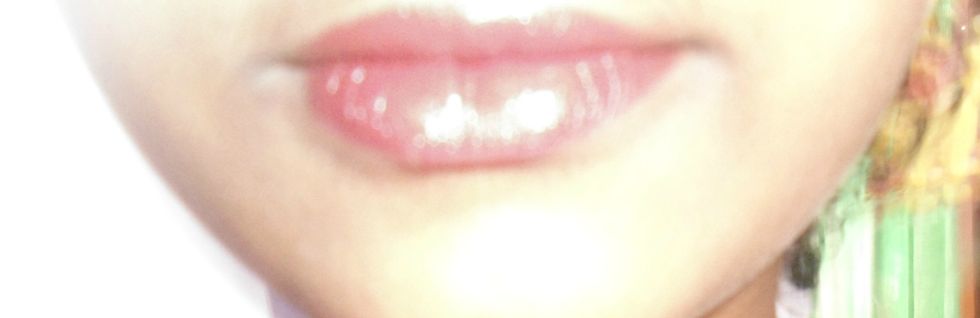 here is my very dark lipstick.... i hate it... it is more darker than it is in the pic.... but now i have found a way...