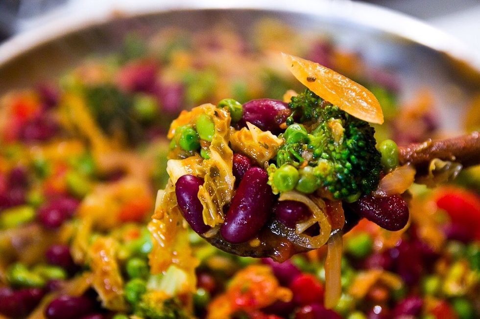 Here is the final legume ragout. Mmm looks incredibly healthy and delicious. Experiment with other vegetables, just be aware of how long each veg takes to cook and add them into the pot accordingly .