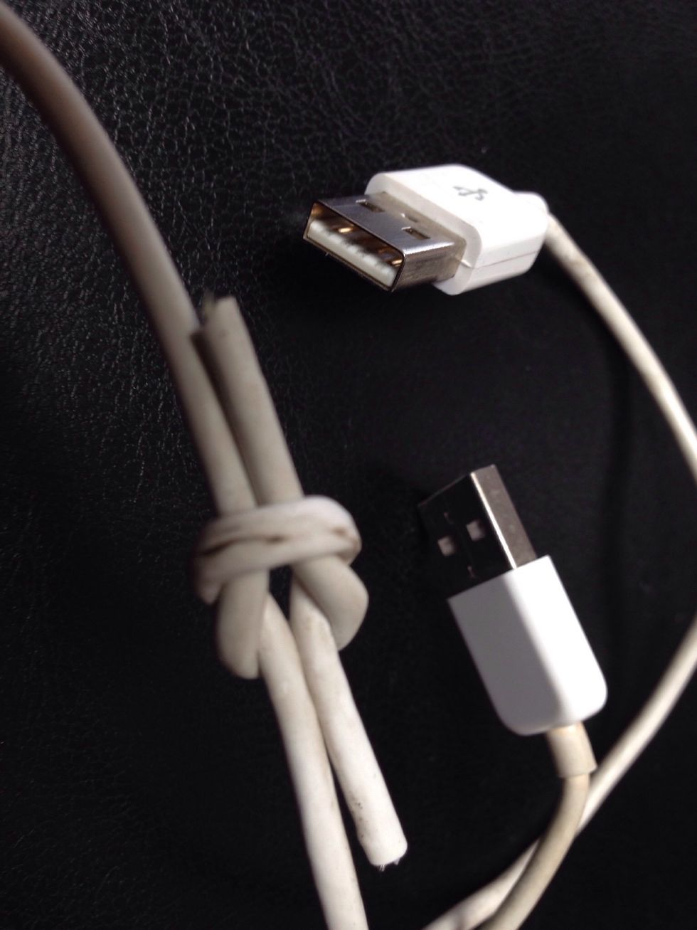 Here is the knot I used, an average square knot