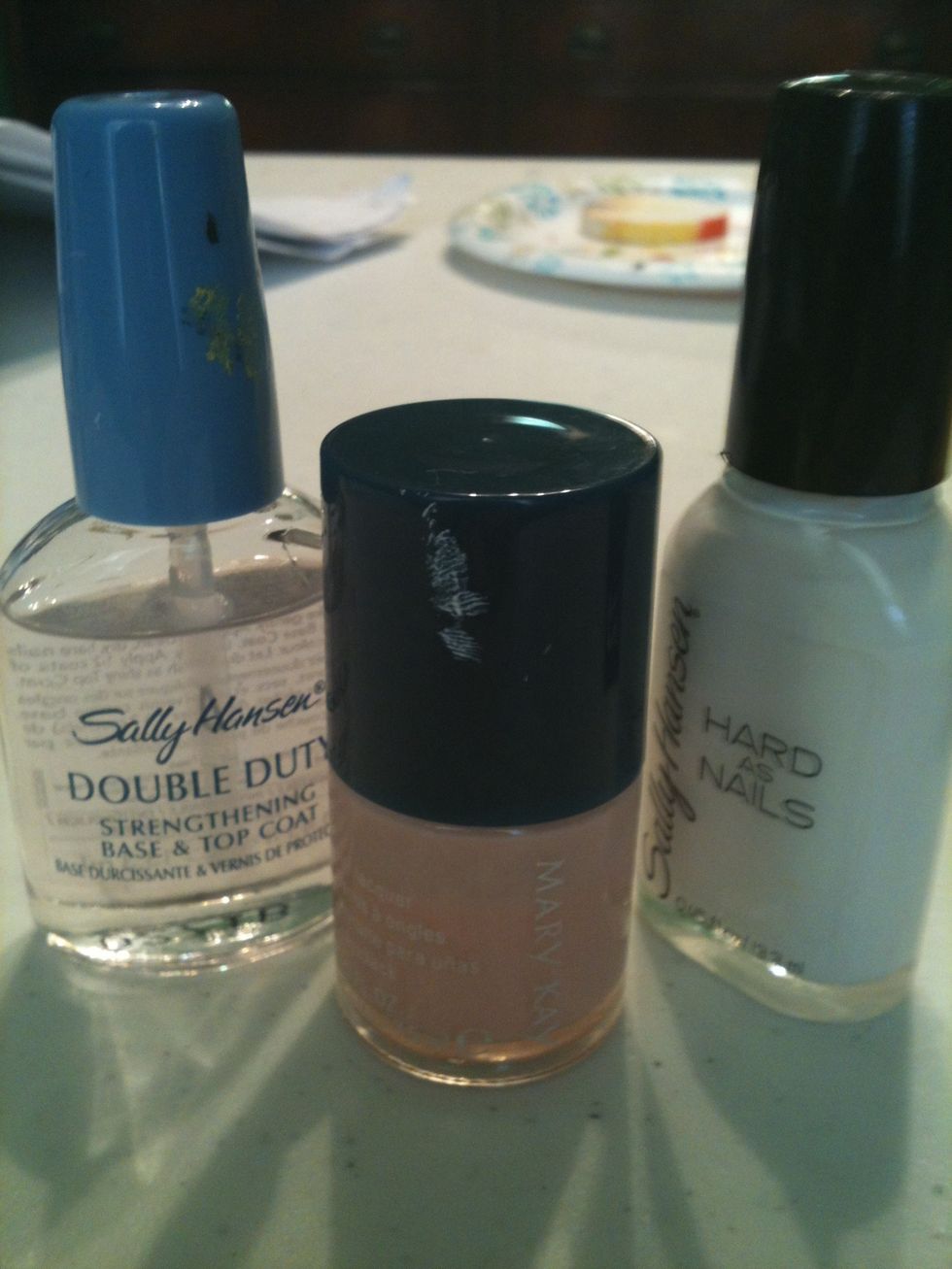 Here's a pic of the nail polishes I used. The pink is from mary Kay and, because I don't know if u can find it anywhere else, I would recommend it. But if u have one u think would work, use it!! \u263a