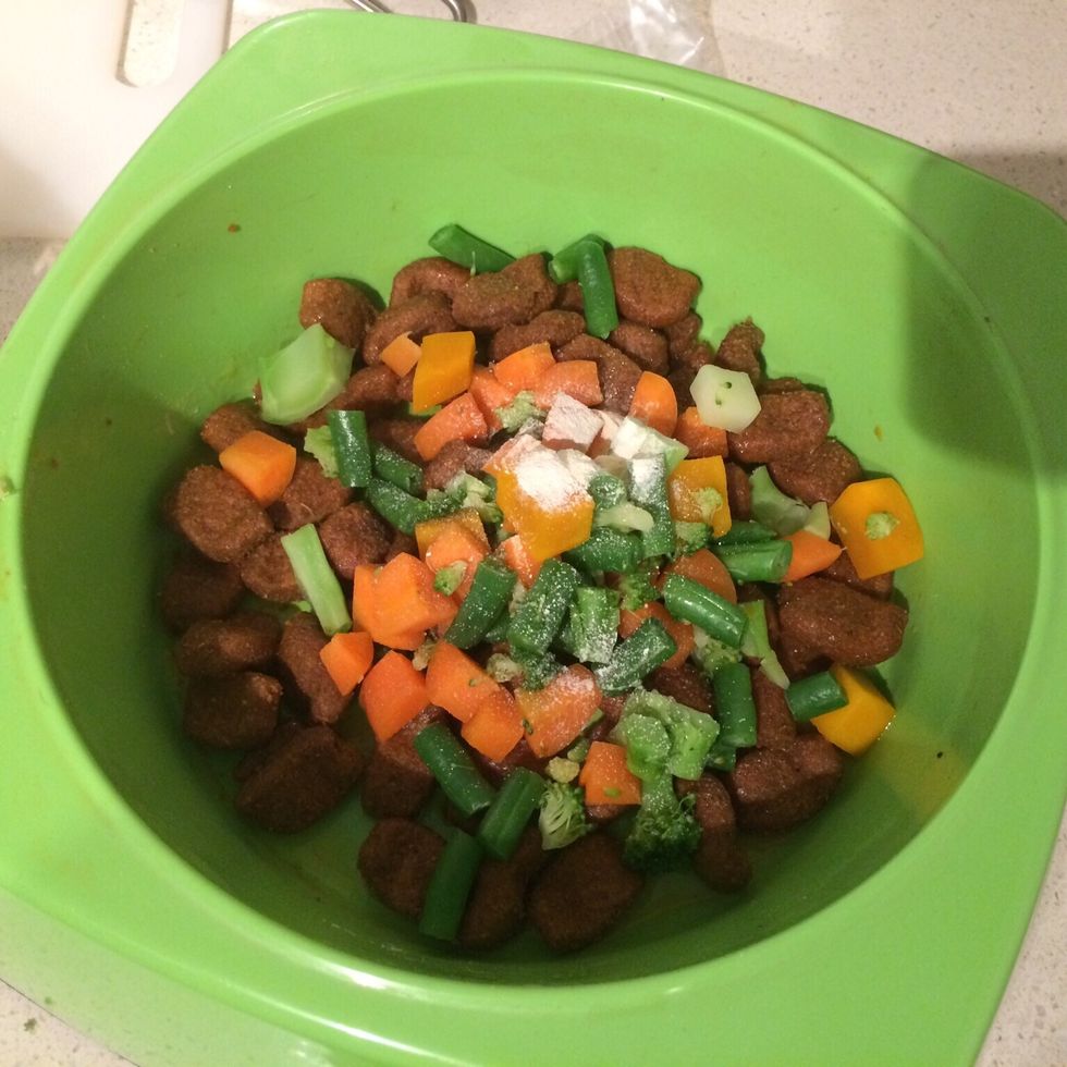 Here's dinner, with the tablet sprinkled on top...