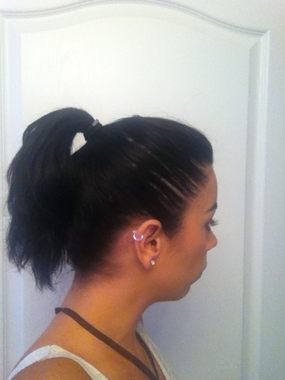 Here's my pony tail I want a semi high bun